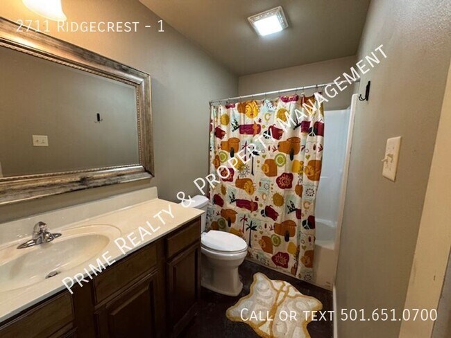 Building Photo - 2711 Ridgecrest-1