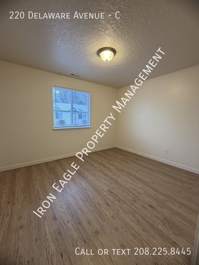 Building Photo - 220 Delaware Ave