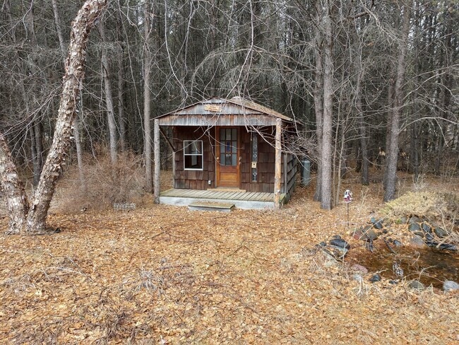 Building Photo - Princeton 3bd2ba with pole building garage...