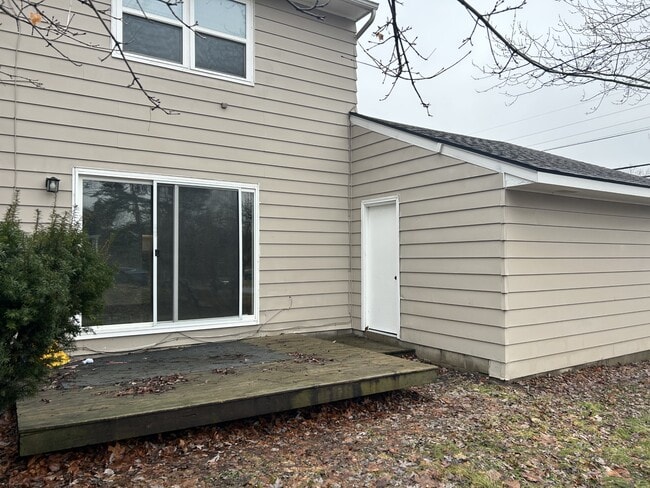 Building Photo - 1138 Ferndale Ave