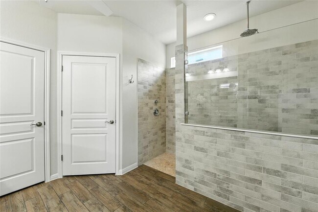 Building Photo - 107 Calhoun Ln