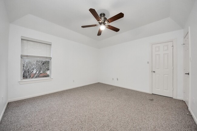 Building Photo - 12702 Silver Rod Ln