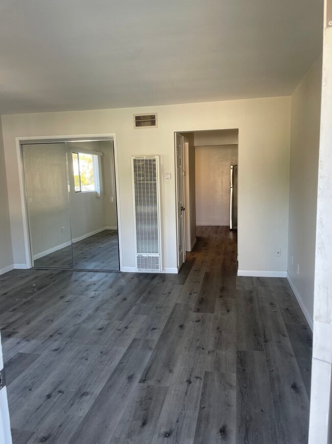 Living area - 1714 Grove St