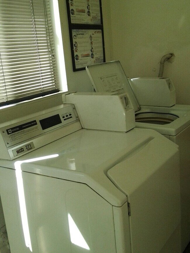 Building Photo - 501 S 7th St