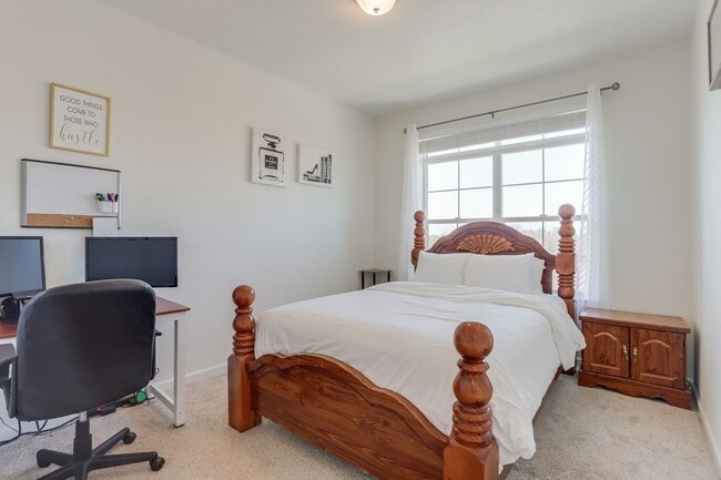 Building Photo - 3 bed 2.5 bath Townhome in Northwest Denver