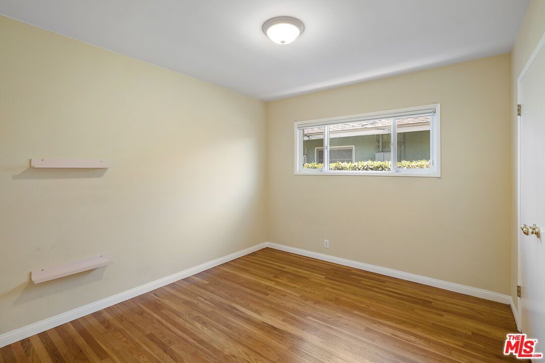 Building Photo - 826 Crestfield Dr