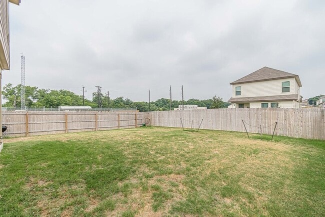 Building Photo - 9427 Somers Bend