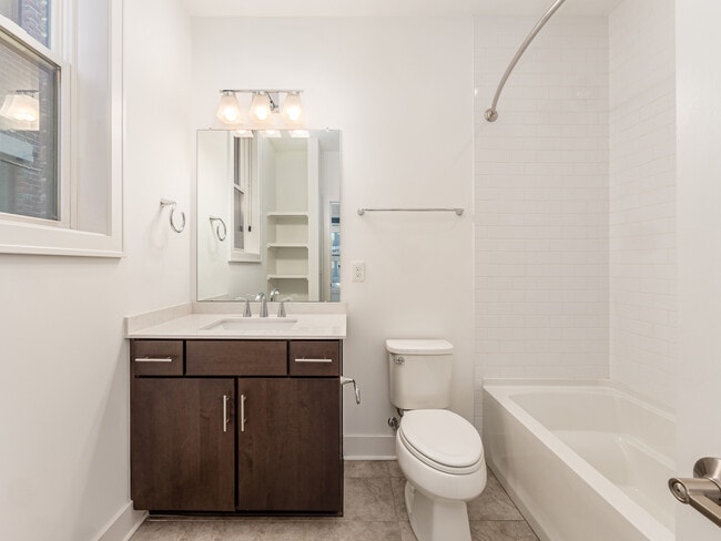 Building Photo - 766 N 6th St