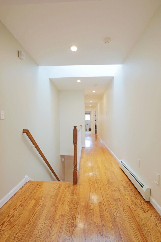 Building Photo - 443 Wilfred Terrace