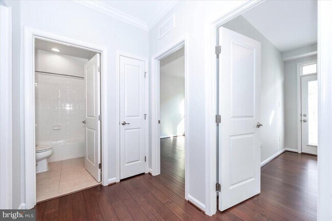 Building Photo - 5059 Small Gains Wy