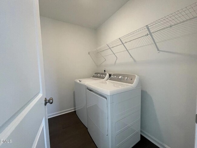 Building Photo - 160 S Finley Lndg Pkwy