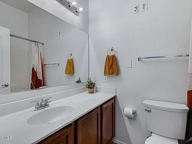 Building Photo - 2725 E Mine Creek Rd