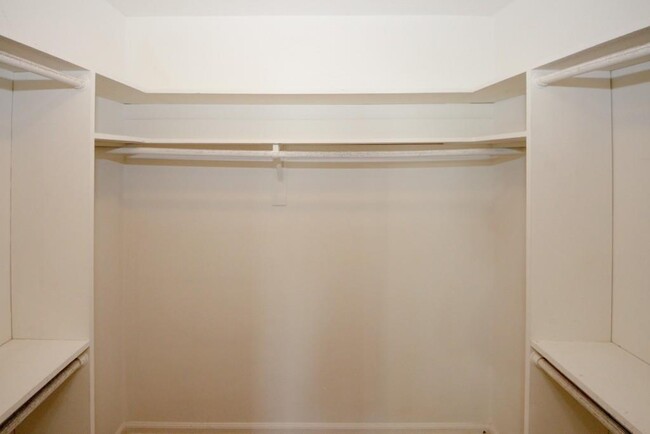 Building Photo - 4033 Scenic Mountain Dr SW