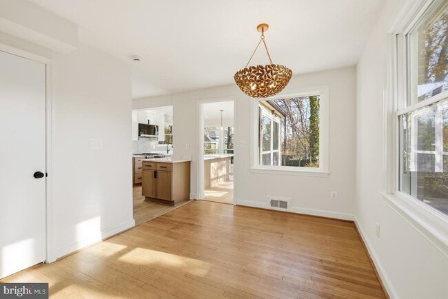 Building Photo - 2809 Pierpont St