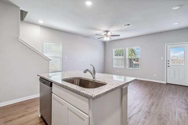 Building Photo - Brand New 3/2.5 Townhome