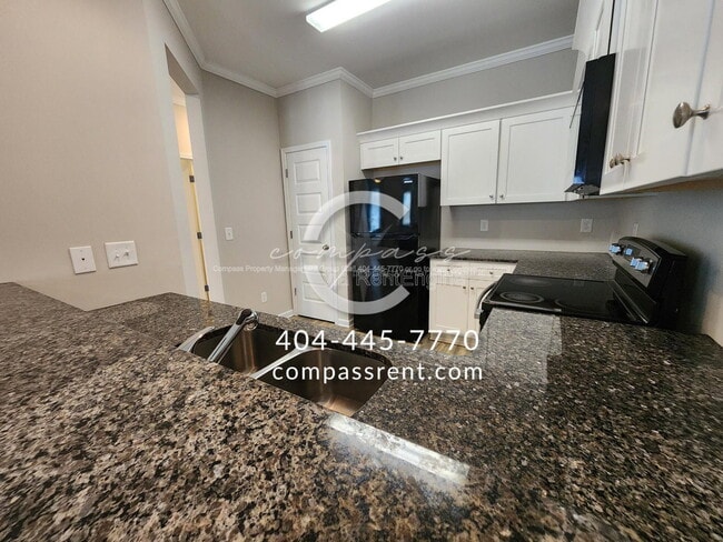 Building Photo - 206 Lyndon Wy NW