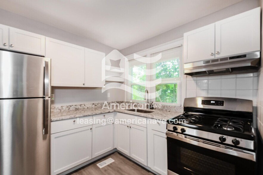 Building Photo - 313 Locust St