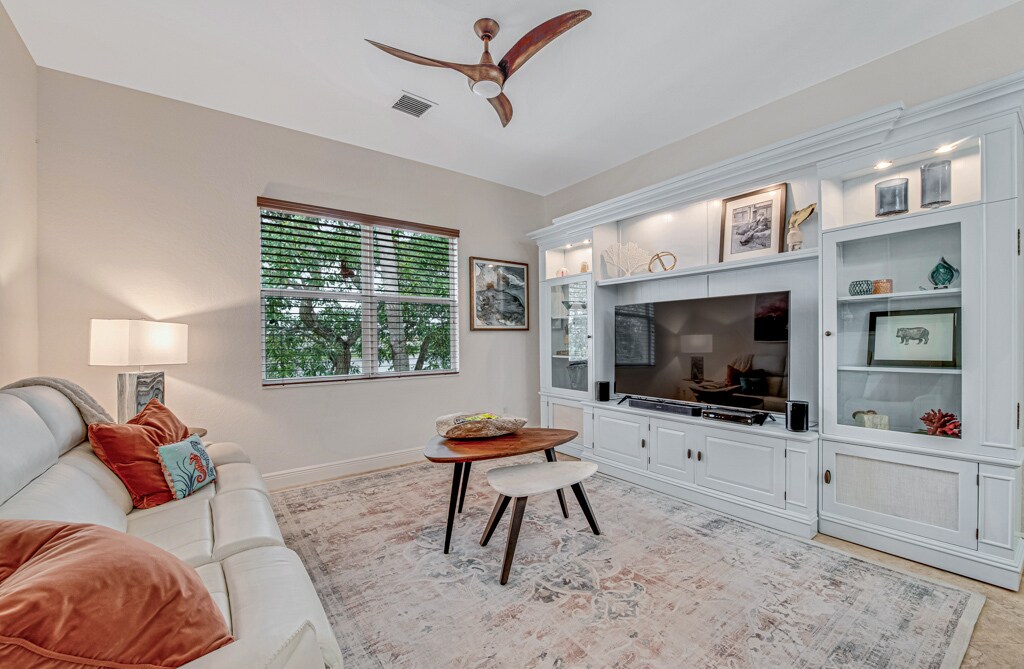 Building Photo - 9773 Bowline Dr