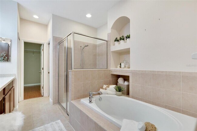 Building Photo - 213 Sela Cove Cir