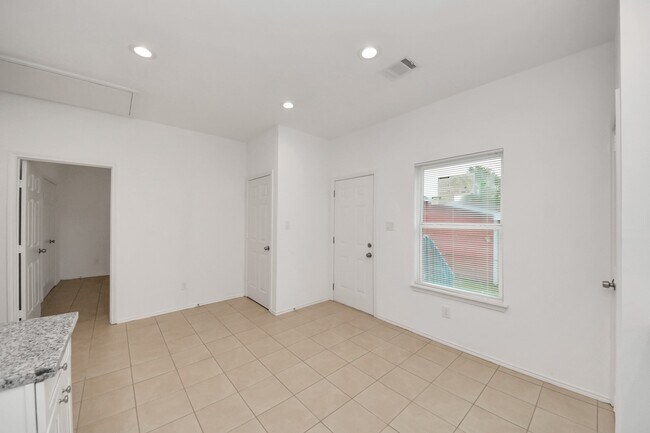 Building Photo - 9210 Wheatley St