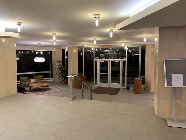 Lobby - 4200 Cathedral Ave NW