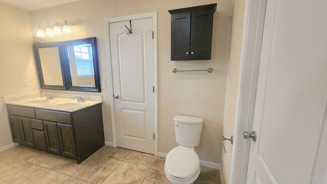 Building Photo - Hme in Waynesville
