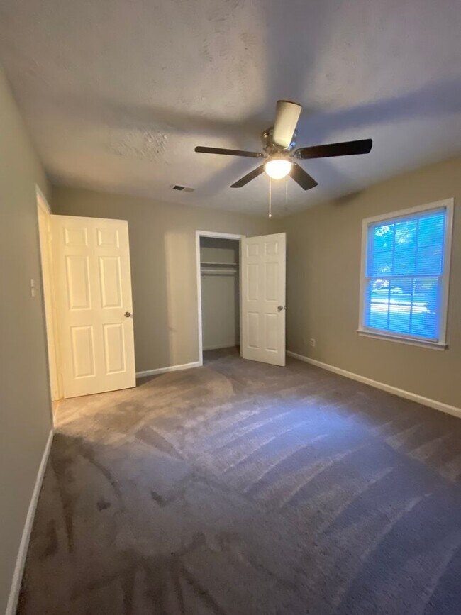 Building Photo - 111 Loblolly Dr