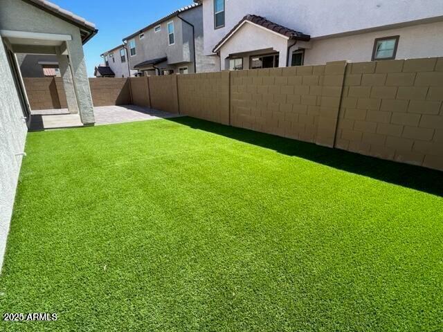 Building Photo - 9916 E Tillman Ave