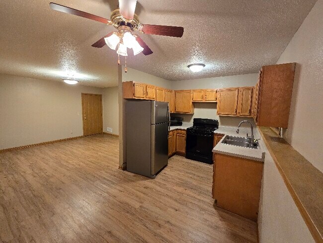 Building Photo - 1113 2nd Ave