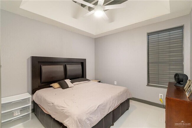 Building Photo - 12 Cimarron Dr