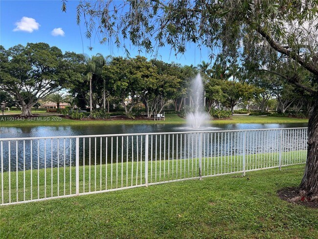 Building Photo - 13721 Newport Manor