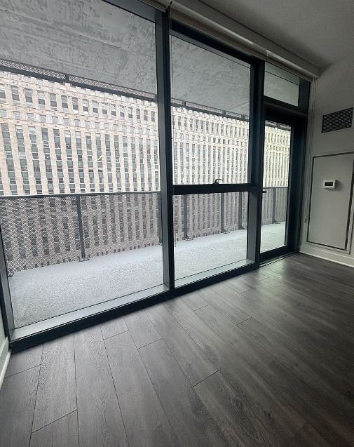 Building Photo - 225 W Hubbard St