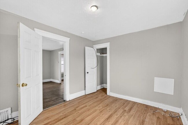 Building Photo - 389 E 160th St