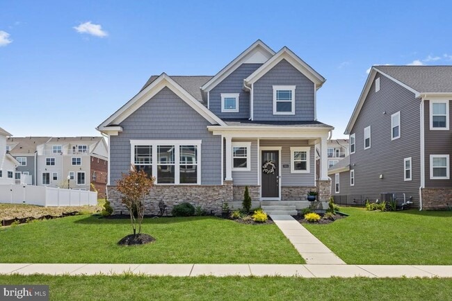 Building Photo - 5684 Lewis Carroll Dr