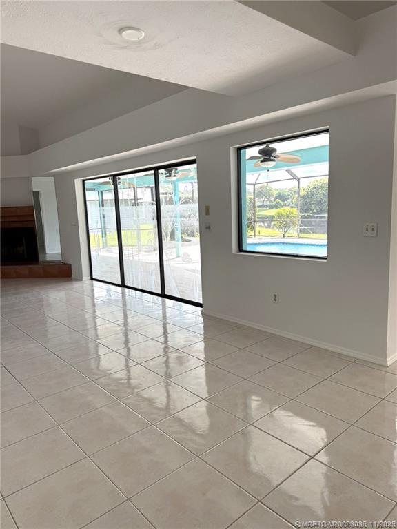 Building Photo - 1998 NE Ginger Terrace