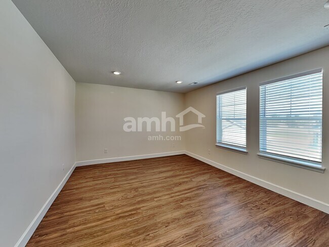 Building Photo - 2286 E Tumbleweed Rd