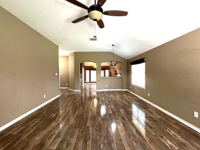 Building Photo - 1234 Iowa Rd