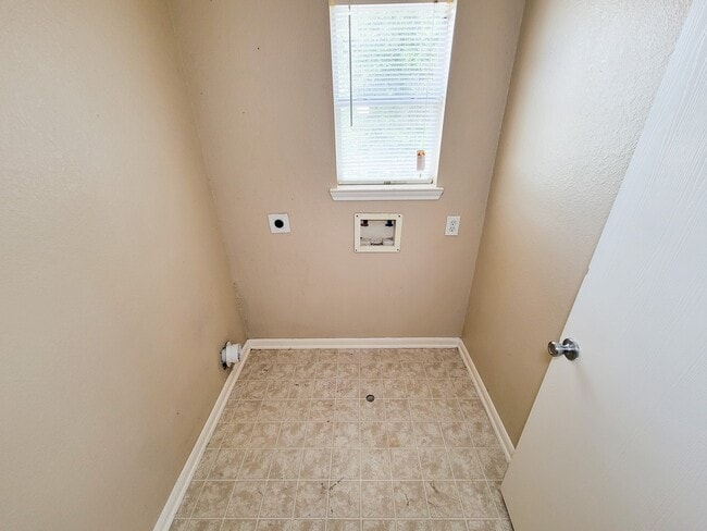 Building Photo - 8106 Arrington Forest Ln