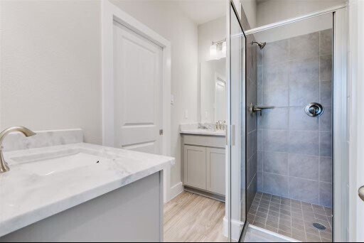 Building Photo - 1741 Cove Cres Ct