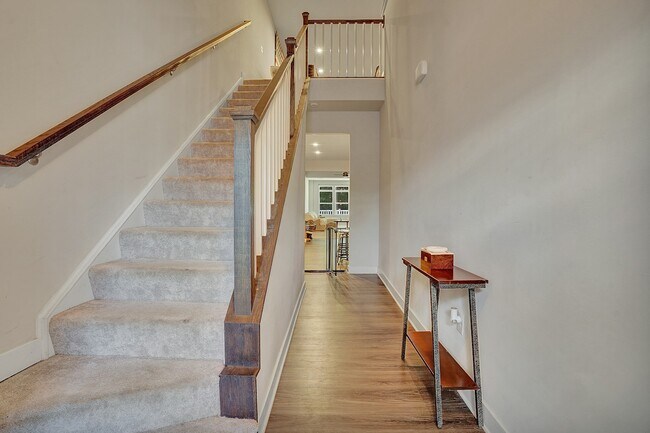 Building Photo - 1921 Doubloon Way