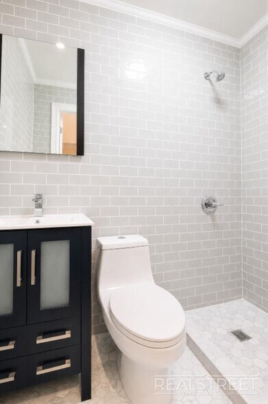 Building Photo - 1Bed + office Bed in BedStuy