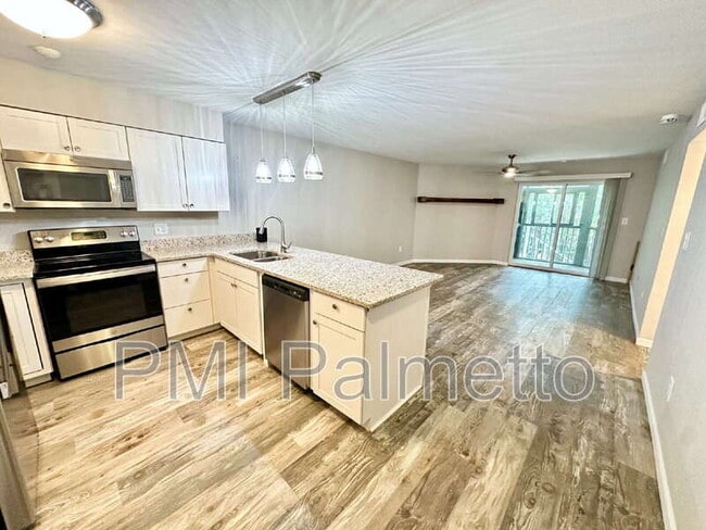 Primary Photo - 405 Harbison Blvd