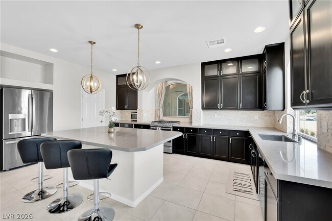 Building Photo - 9770 Hawk Crest St