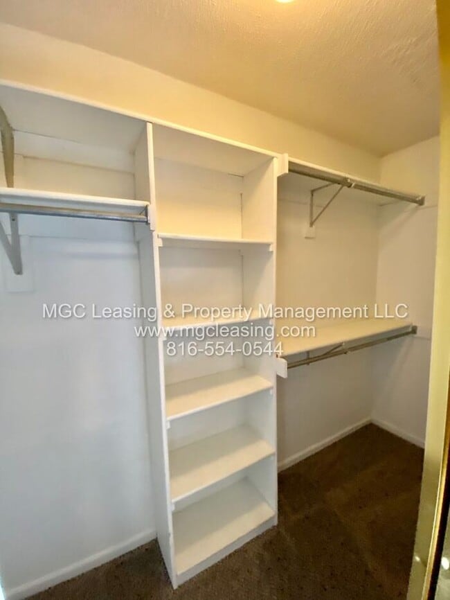 Building Photo - Spacious Comfort Meets Small-Town Charm – ...