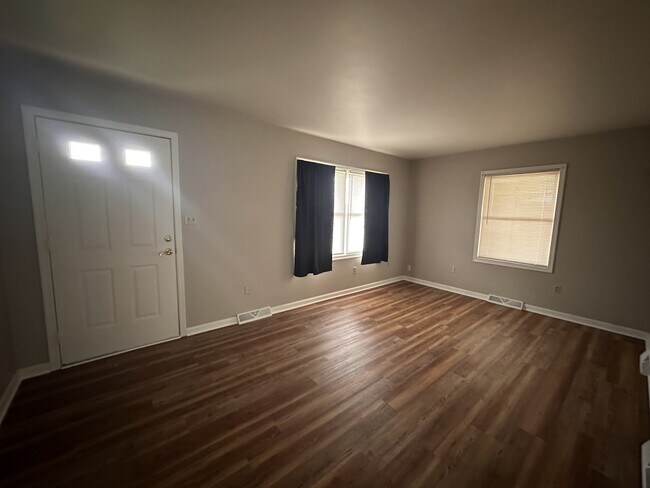 Building Photo - 1346 Nadenbousch Ln