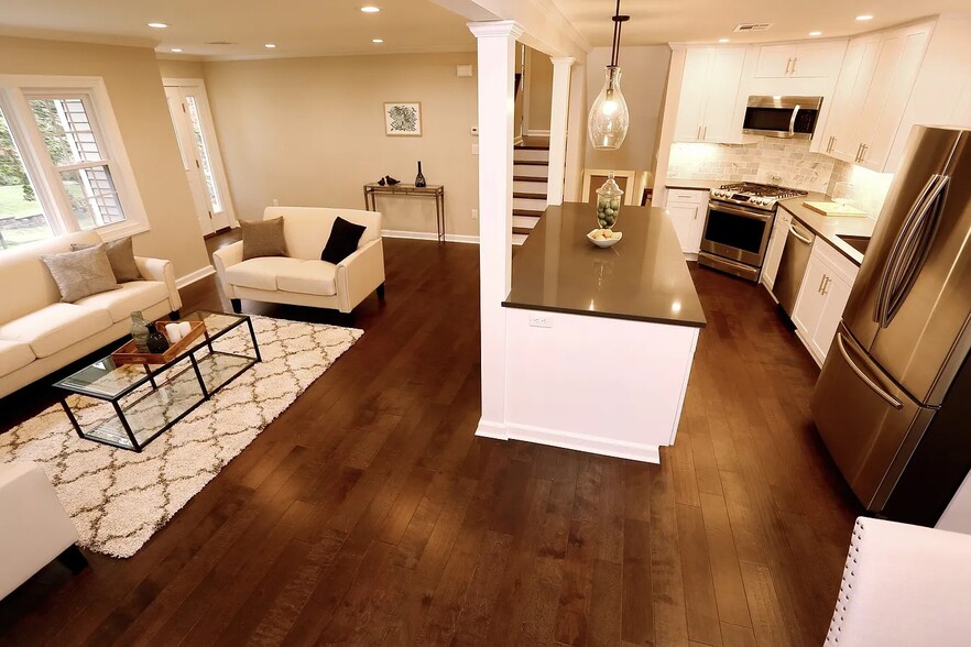 Building Photo - 28 Princeton Pl