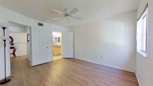 Building Photo - 2451 Centergate Dr