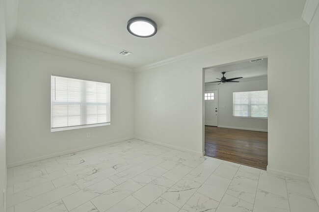 Building Photo - 1526 NW 45th St