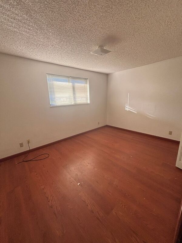 Building Photo - 1215 Brickley Rd