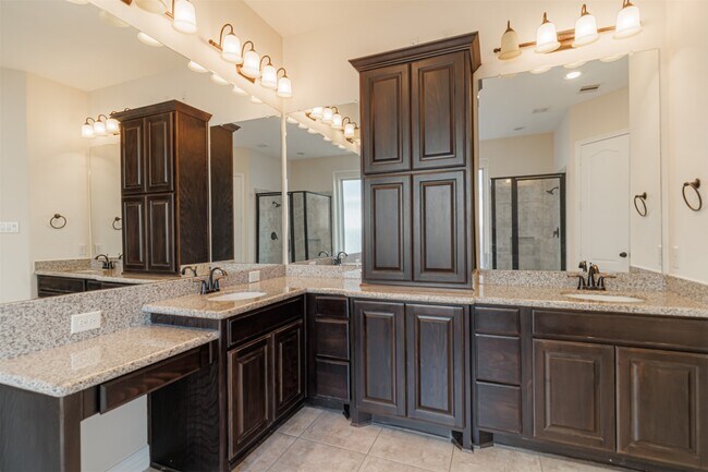 Building Photo - 2822 Ember Pass Ln